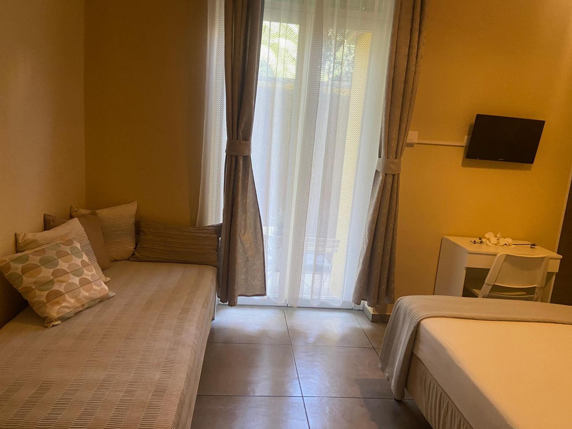 Paradise Inn Livorno Exterior foto
